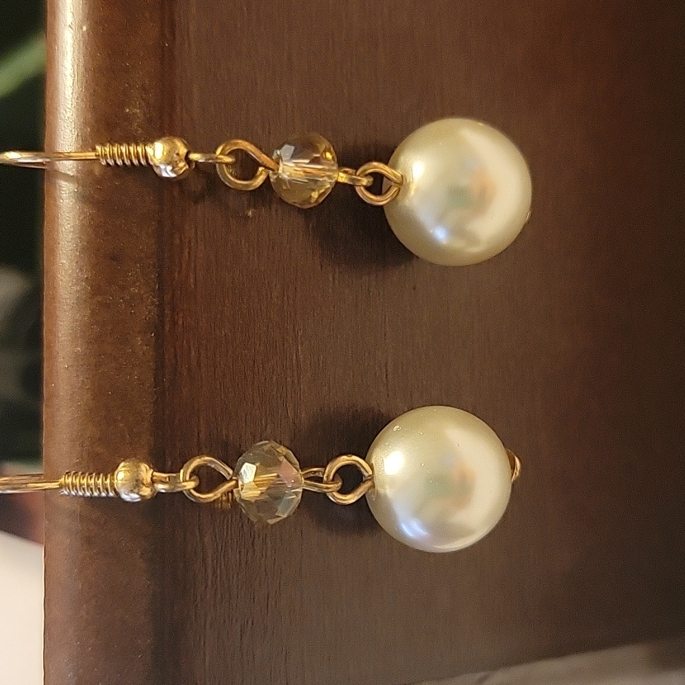 Pearl earrings